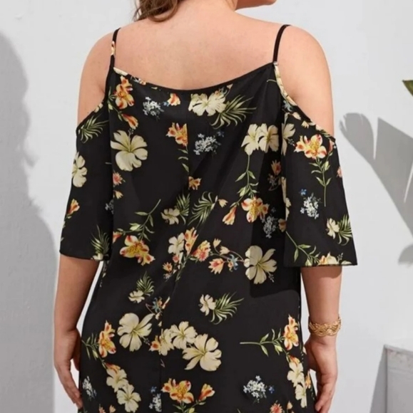 Off-Shoulder Dress - Picture 3 of 5